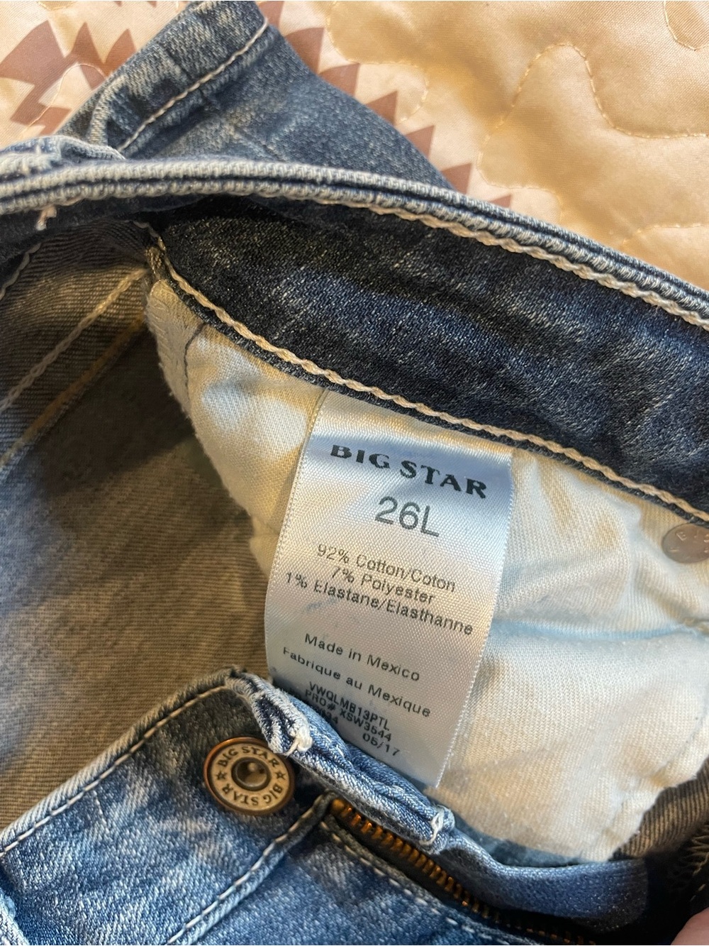 Big Star Women’s Faded Blue Boot-Leg Jeans - Picture 4 of 5